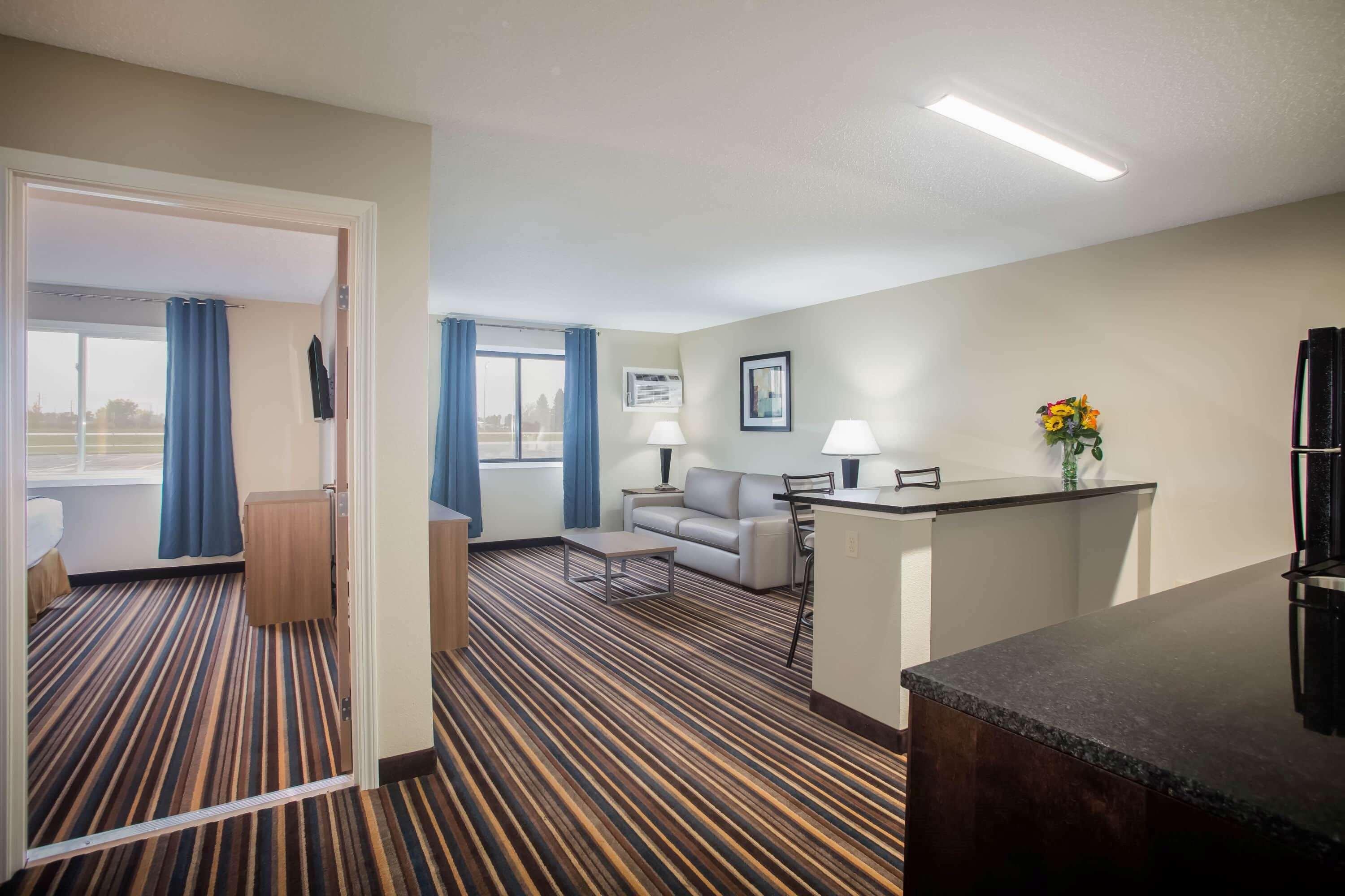 แทรเวลลอดจ์ บาย วินด์แฮม วอห์เพตัน Hotel Wahpeton ภายนอก รูปภาพ