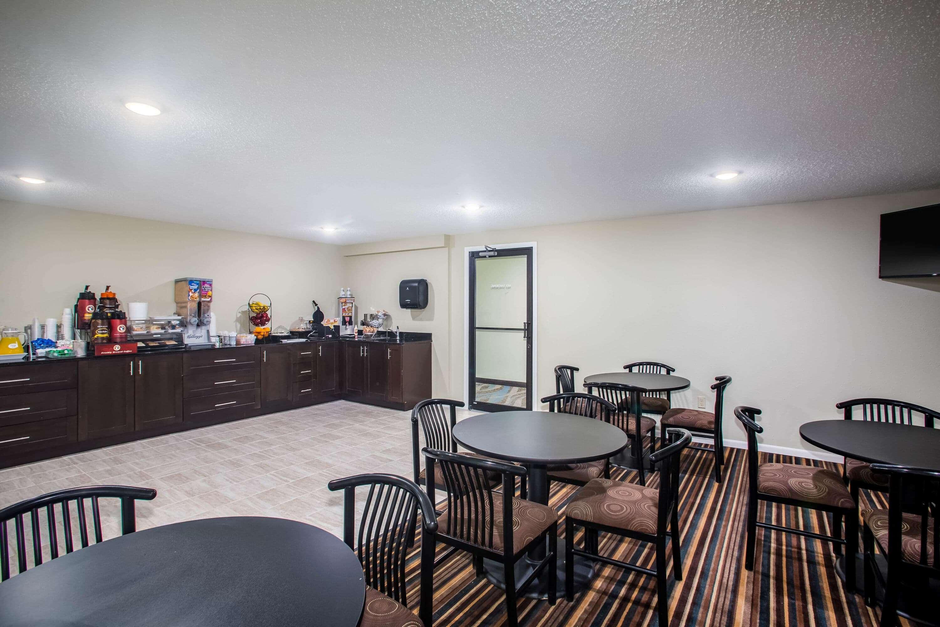 แทรเวลลอดจ์ บาย วินด์แฮม วอห์เพตัน Hotel Wahpeton ภายนอก รูปภาพ